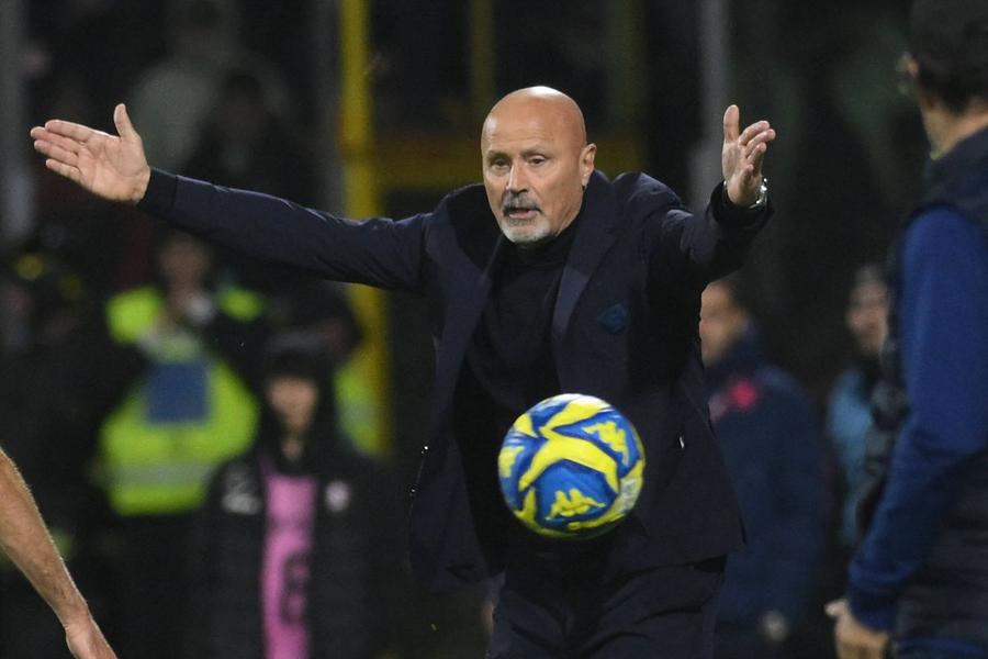 Un fost antrenor al lui Radu Drăgușin îl recomandă pentru un transfer: „O achiziție excelentă pentru Roma”