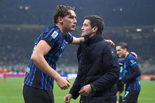 Pio Esposito și Cristi Chivu // FOTO: Imago Images