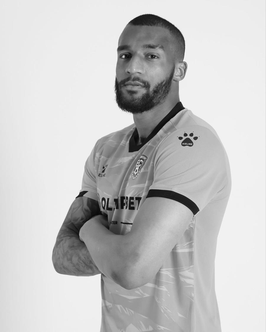 Decesul unui fotbalist din Rusia stârnește întrebări » Autoritățile anunță o sinucidere, dar mama lui cere o anchetă