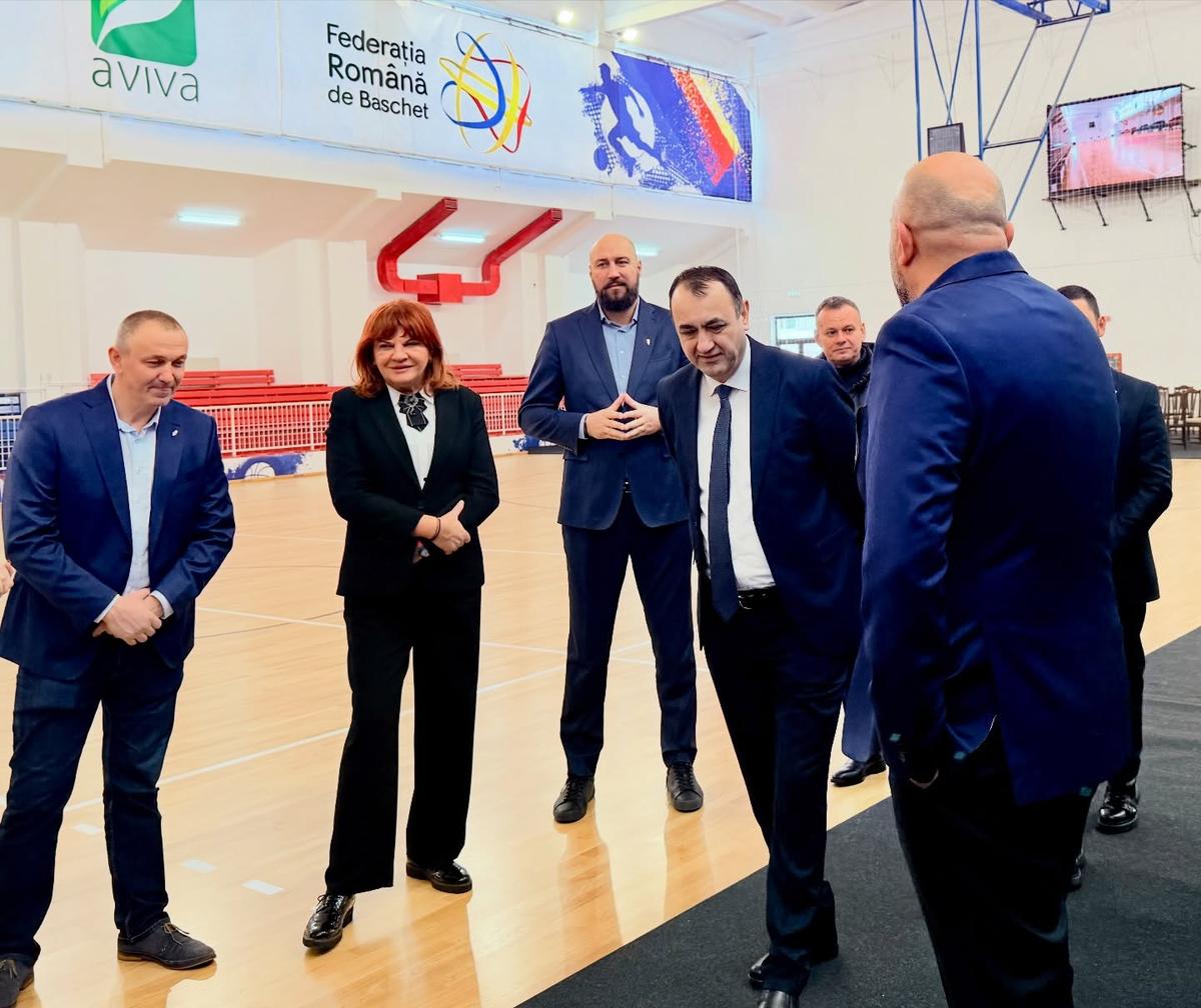 Sigur n-au greșit?! Unde se joacă Final Four-ul Cupei României » Noua sală „cu cele mai bune condiții pentru spectatori” are bănci din lemn!