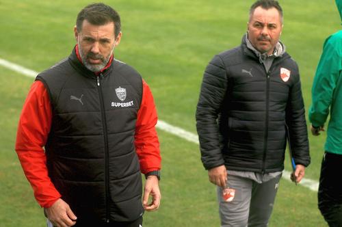 Florentin Petre, antrenorul secund al „câinilor”, alături de Zeljko Kopic, antrenorul principal al lui Dinamo // foto: Imago Images