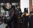 DINAMO - FCSB // VIDEO Fanii au mers peste jucători în cantonament! Liderul Mustață le-a ținut un discurs + MM Stoica a dat startul scandărilor jignitoare