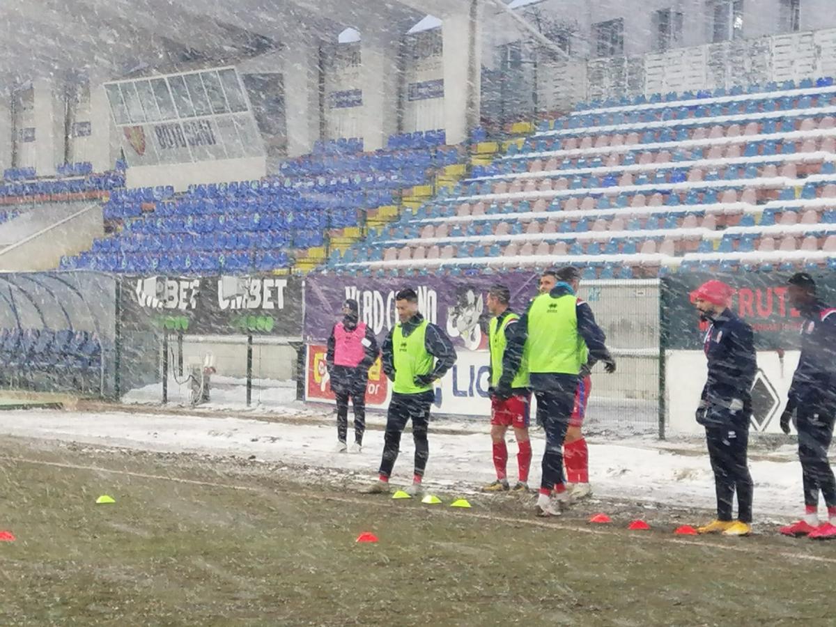 FOTO+VIDEO » Imagini apocaliptice în Moldova! Furtună de zăpadă înainte de Botoșani - Gaz Metan » Nu s-a mai văzut nimic!