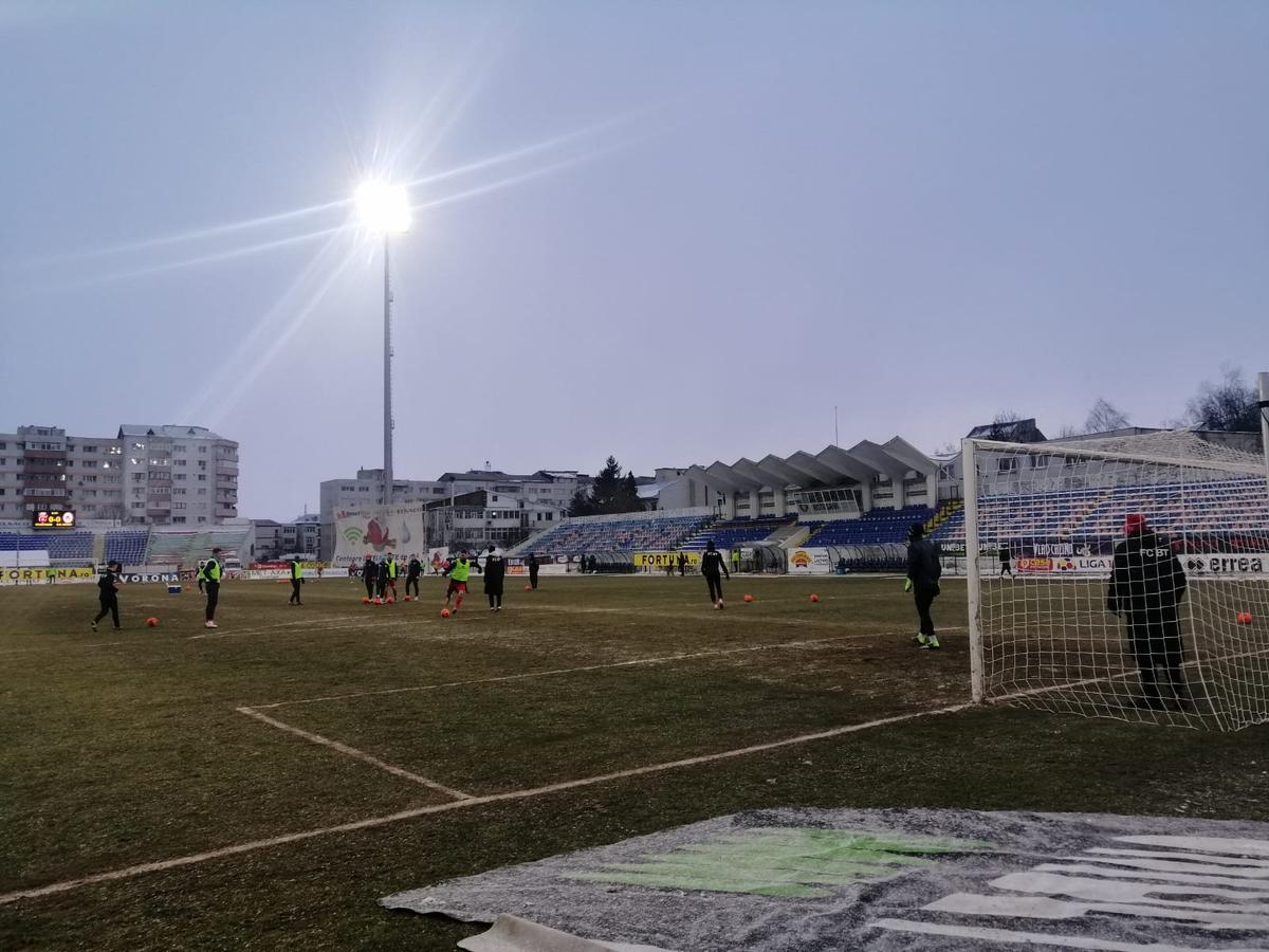 Mihai Teja, revoltat: „De ce dai penalty?! S-a întors să nu-i rupă nasul!” » Verdictul lui Ion Crăciunescu
