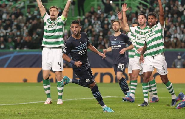 Gol bizar în Sporting - City » Toți jucătorii au crezut că e ofsaid! Decizia VAR