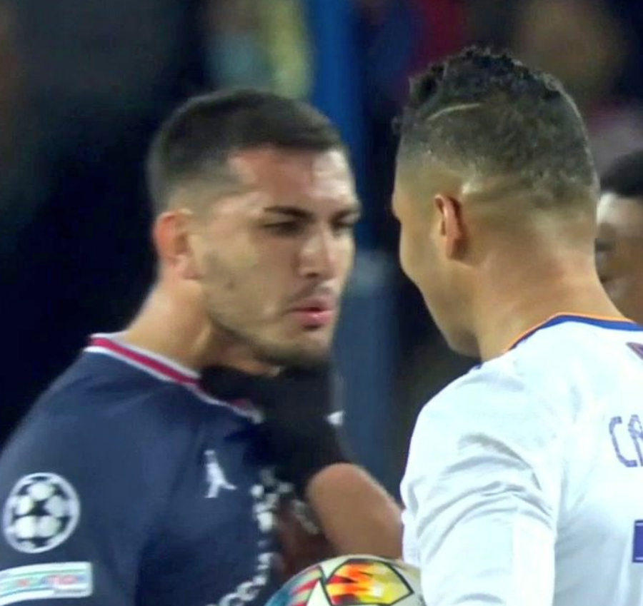 Nervi în PSG - Real Madrid » Casemiro i-a pus mâna în gât unui adversar! Ratează meciul decisiv