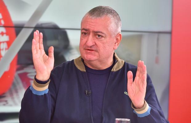 Ediție specială la „Prietenii lui Ovidiu” » Marian Iancu, în premieră în studio, la o emisiune: „Nu puteam să intru în frac într-o asemenea junglă!”