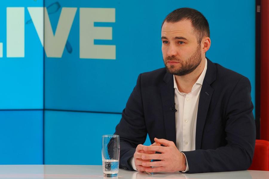 Caz uluitor la Dinamo » A lucrat un an gratis, fără să primească niciun ban: „Eu plăteam tot. Am pierdut sume foarte mari”