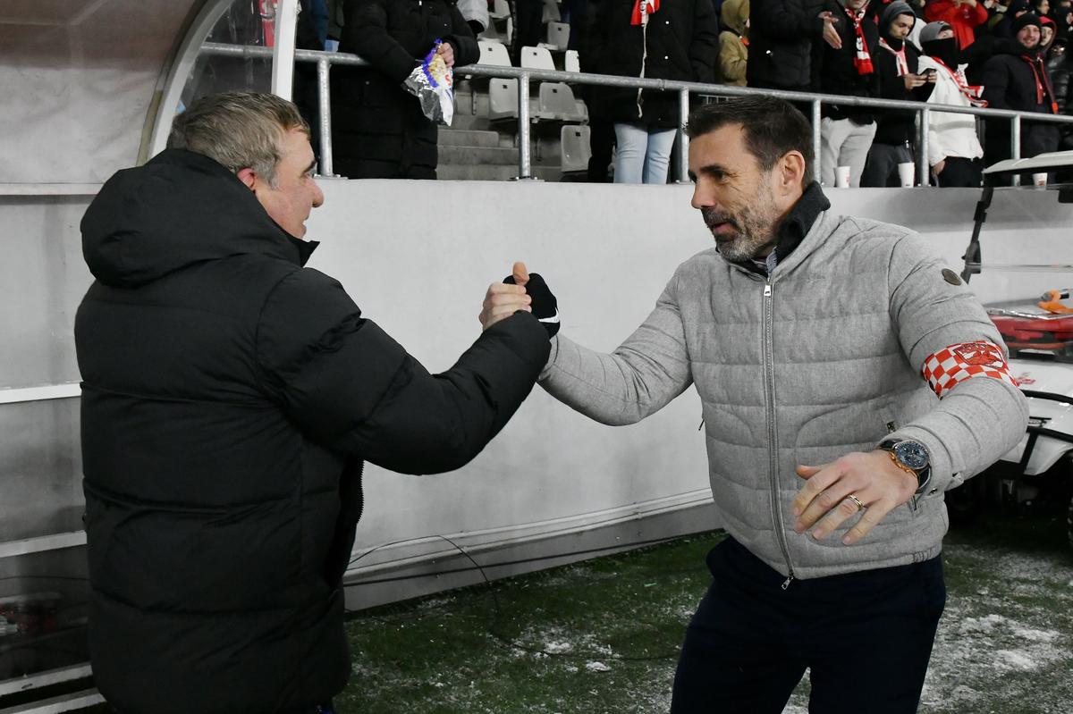 Farul o bate pe Dinamo și strânge tot mai tare lupta pentru play-off » Cum arată ACUM clasamentul Superligii