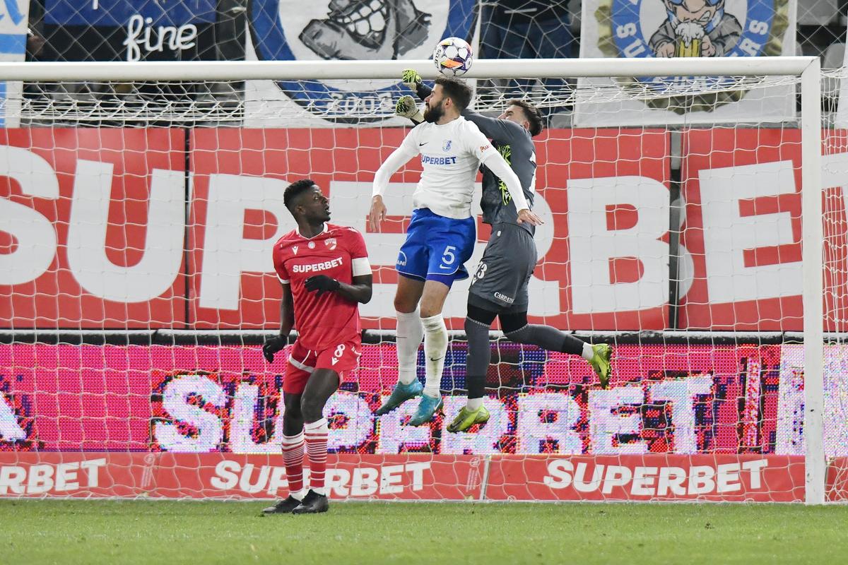 Farul o bate pe Dinamo și strânge tot mai tare lupta pentru play-off » Cum arată ACUM clasamentul Superligii