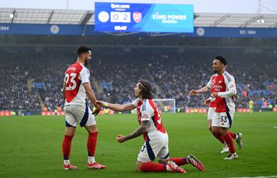 Arsenal a câștigat pe final cu Leicester și s-a apropiat de Liverpool » Cum arată clasamentul din Premier League