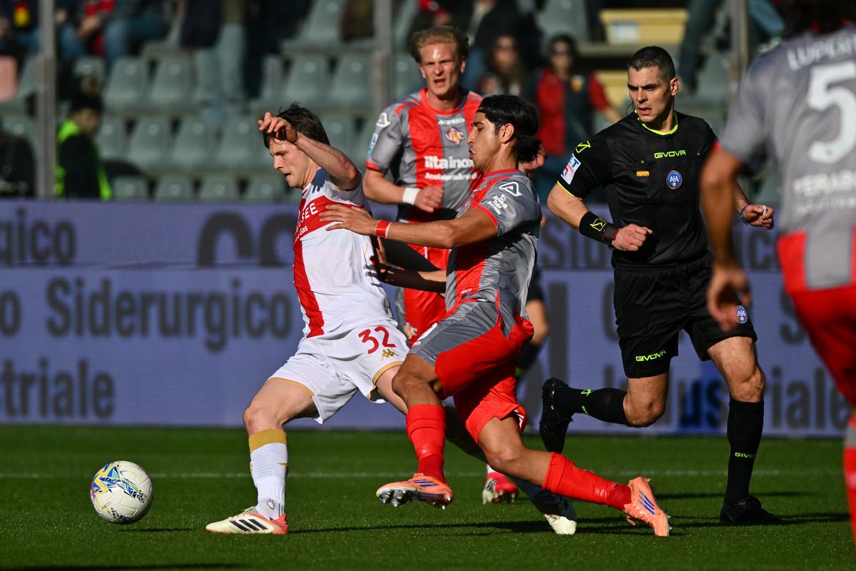 Genoa și Cremonese s-au anihilat reciproc » Pe ce loc se află echipa lui Șucu în Serie A