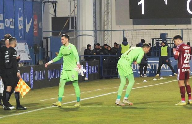 Ghinion pentru Rapid cu Farul » Titularul s-a rupt, înlocuitorul a „comis-o”