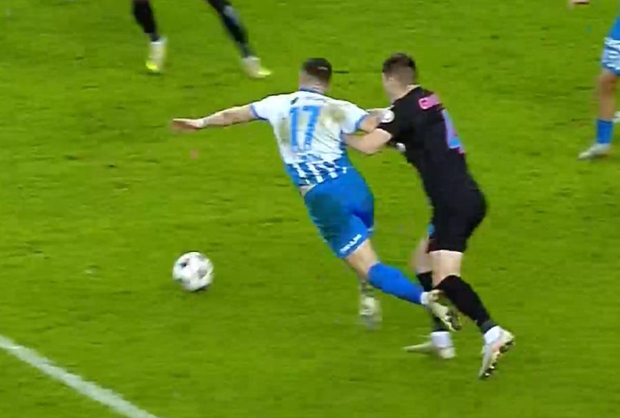 Toate fazele de arbitraj din Craiova - FCSB » De ce a fost anulat golul de 2-0: explicația din regulament