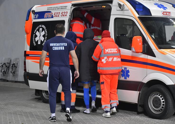Screciu, la ambulanță după Craiova - FCSB/ foto Cristi Preda (GSP)