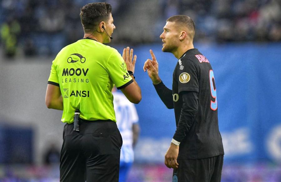 Toate fazele de arbitraj din Craiova - FCSB » De ce a fost anulat golul de 2-0: explicația din regulament