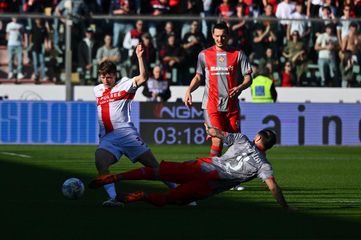 Genoa și Cremonese s-au anihilat reciproc » Pe ce loc se află echipa lui Șucu în Serie A