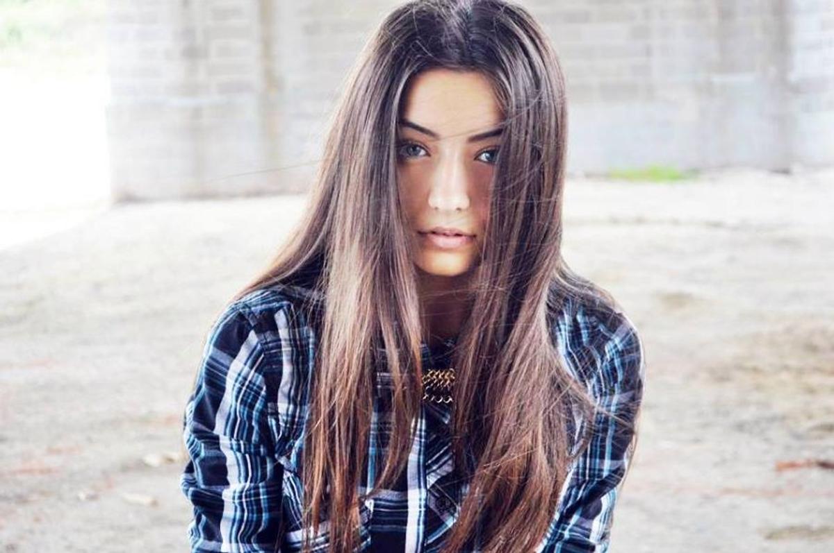FOTO Ea se află în spatele formei de invidiat a lui Dennis Man! Cum arată fosta Miss Arad cu care fotbalistul se iubește de 7 ani