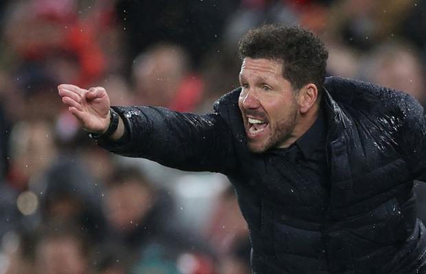 Ioanițoaia dezvăluie un dialog purtat în timpul meciului Liverpool - Atletico: „Reduce fotbalul, îl omoară uneori. Gândește la fel ca Petrescu!”