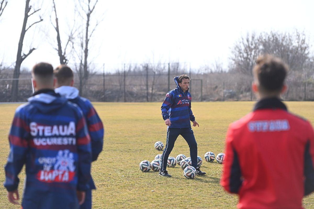 Steaua a băgat peste 1 milion € în Academie + Ogăraru supervizează antrenamentele