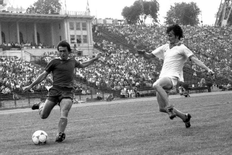 Nicolae Negrilă într-o imagine din 1983, de la meciul U Craiova - Poli Timișoara (foto: arhiva GSP)