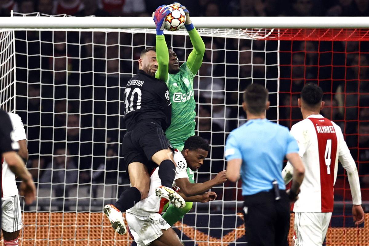 Surpriză uriașă la Amsterdam! Benfica o învinge pe Ajax și se califică în sferturile UCL