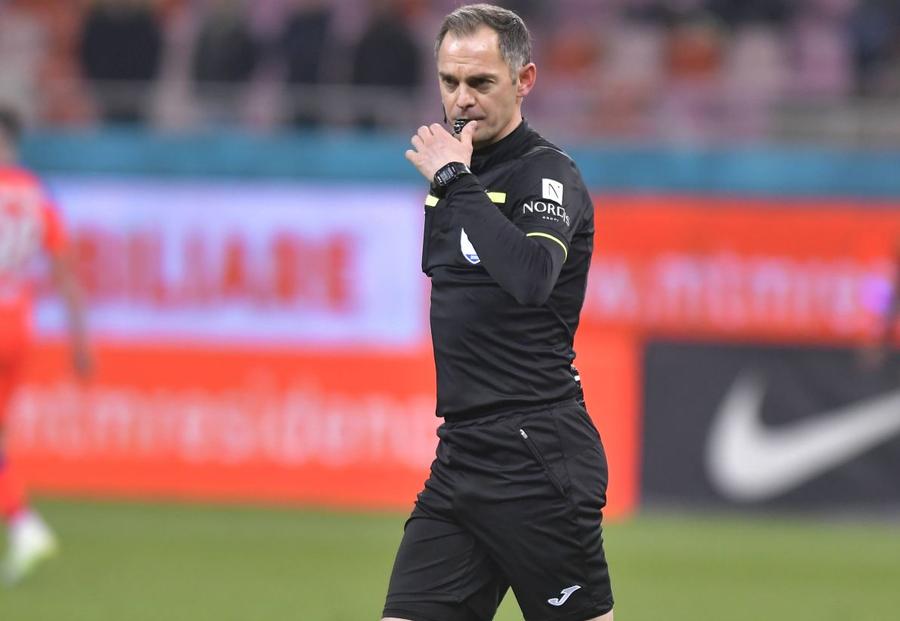 Lucian Rusandu Foto: Imago O căciulă prea mare
