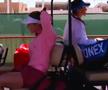 Chiar nu se suportă?! Cum au fost surprinse Simona Halep și Sorana Cîrstea înainte de meciul direct: „Nu ne fac cinste”
