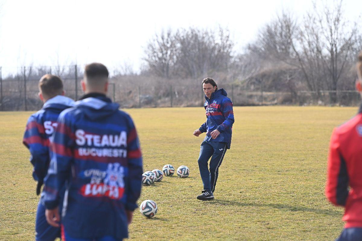 Steaua a băgat peste 1 milion € în Academie + Ogăraru supervizează antrenamentele