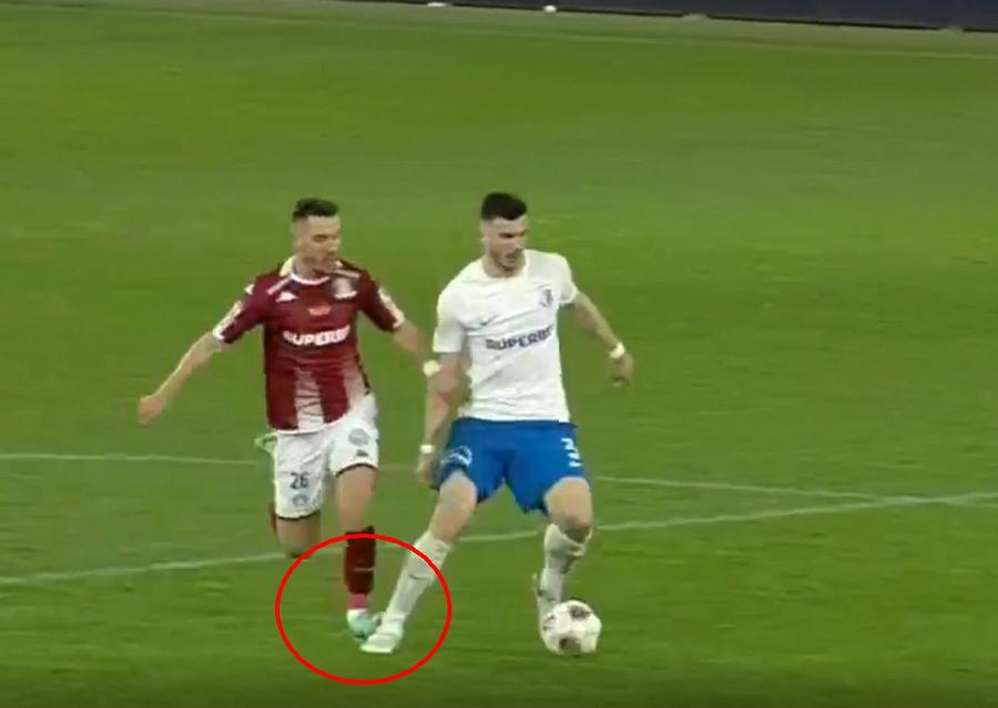 Oaidă, fault asupra lui Popescu / FOTO: Captură TV @Orange Sport 1 În Giulești, năpasta vine din peluză » Rapid pierde cu Farul și iese din lupta la titlu înainte de a intra! Clasamentul ACUM