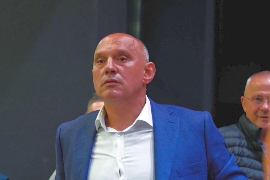 Florin Prunea, atac dur la adresa lui Elias Charalambous // FOTO: Imago Images Florin Prunea nu l-a menajat pe Devis Epassy după ce a „comis-o” cu Petrolul: „Dublă greșeală!”