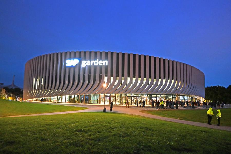 Situație uluitoare într-una din cele mai moderne arene ale Europei! Probleme cu tavanul sălii inaugurate în toamna anului 2024