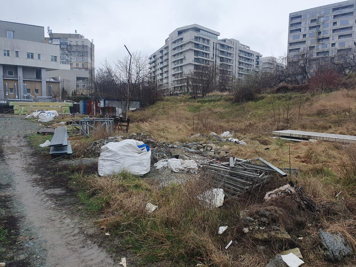 Constanța, raiul ruinelor! Polivalenta de pe litoral e șantierul groazei, iar prețul crește amețitor! + Pădurea din groapa „Farul” și alte trei baze sportive în stare jalnică