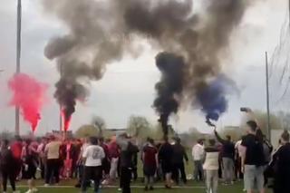 Suporterii rapidiști au încins și mai mult atmosfera înainte de derby » Au venit cu torțe la antrenamentul favoriților
