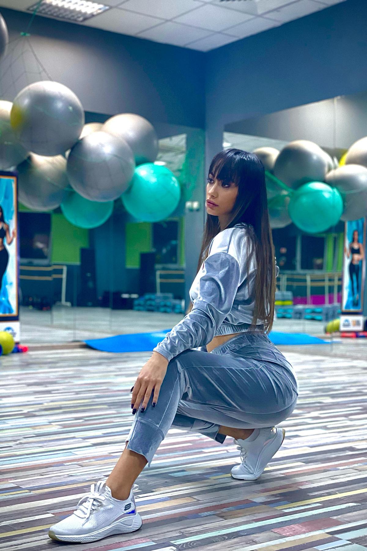 Revoluție totală în fitness » Primele aparate cu AI au sosit în România. Larisa le-a testat și dă verdictul: „Schimbă tot ce știam!”