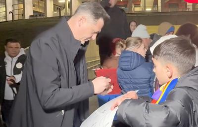 Cadre inedite în parcare, după FCSB - Metaloglobus » Gestul făcut de Mirel Rădoi