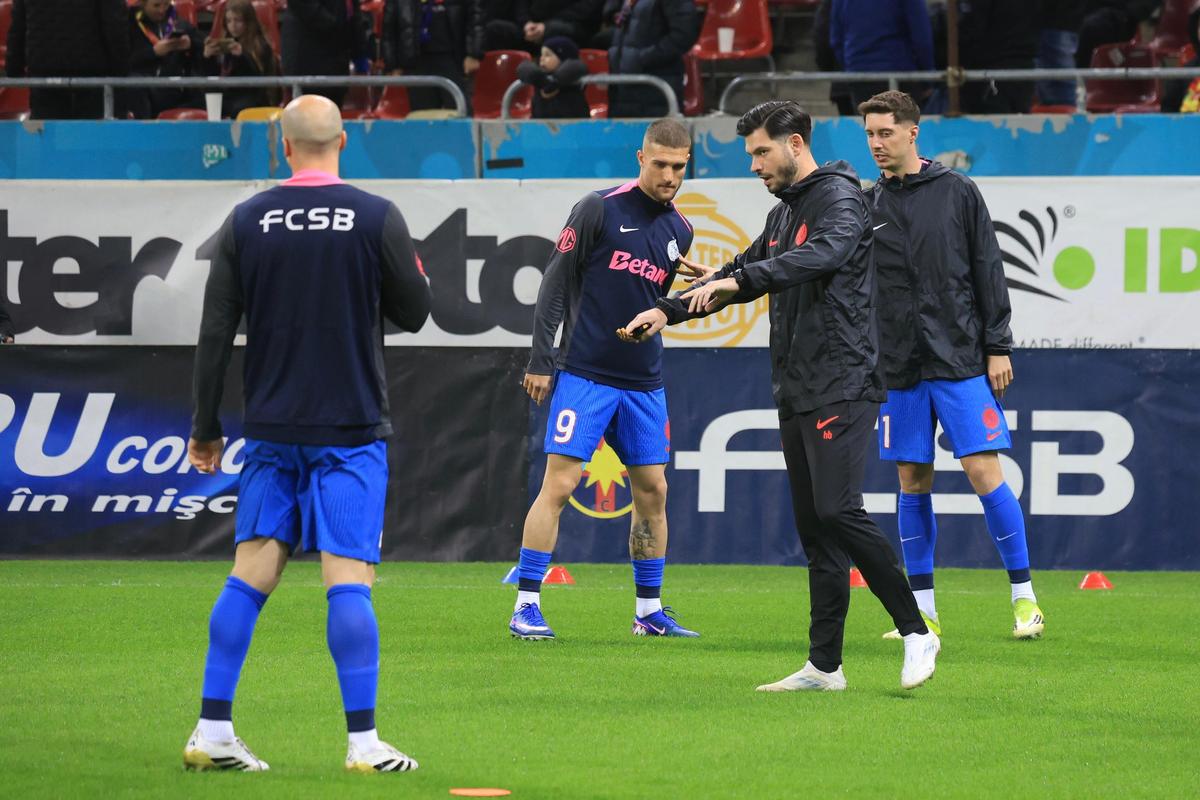 5 decizii MAJORE luate de Mirel Rădoi la debutul la FCSB » Multe enigme au fost lămurite cu Metaloglobus