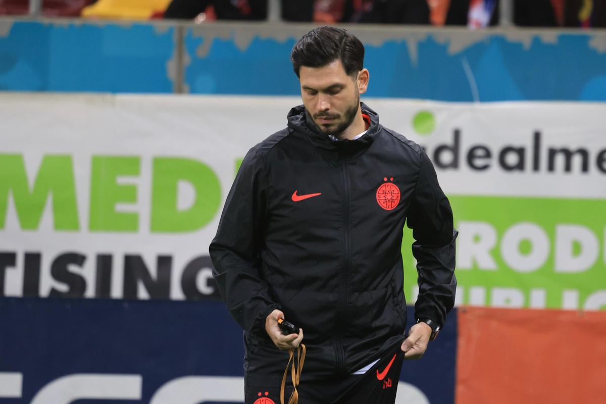 5 decizii MAJORE luate de Mirel Rădoi la debutul la FCSB » Multe enigme au fost lămurite cu Metaloglobus