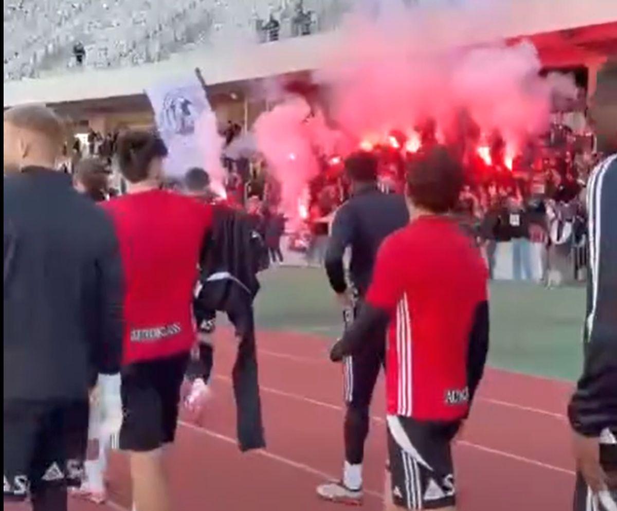 Fanii lui U Cluj, la antrenamentul echipei înainte de derby-ul cu CFR Cluj