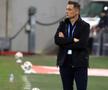 Mirel Rădoi l-a pierdut pe Chiricheș în minutul 28 al meciului FCSB - Metaloglobus // foto: Ionuț Iordache (GSP)