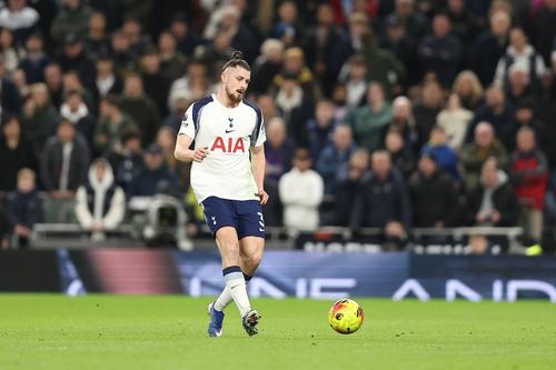 Radu Drăgușin are 580 de minute jucate în 9 meciuri la Tottenham în acest sezon / Foto: Imago