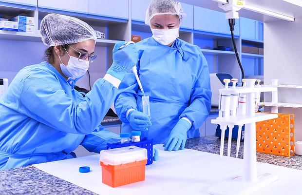 COVID-19. Parteneriat fără precedent pe piața farmaceutică » Doi giganți lucrează la vaccinul pentru coronavirus + când ar putea fi gata