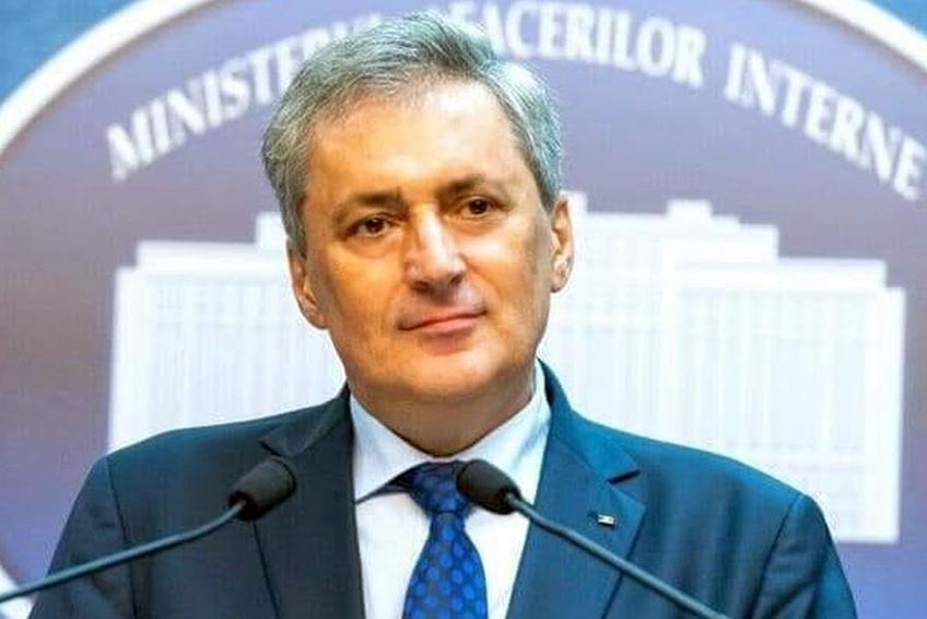 USR solicită plecarea lui Marcel Vela. Sursă foto: Facebook