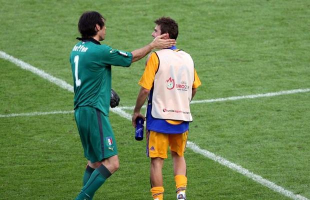 Adrian Mutu, pentru italieni: „Mulți au crezut că am ratat intenționat acel penalty în fața lui Buffon”