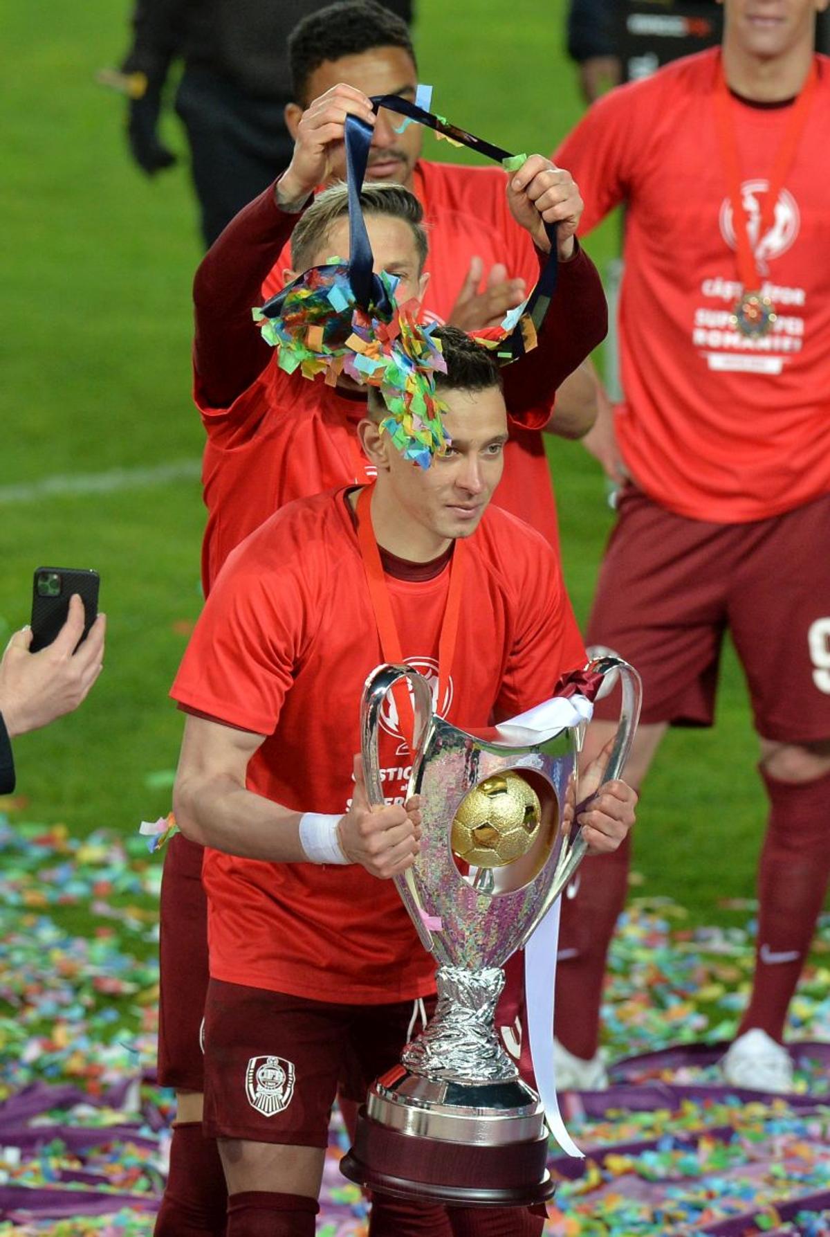 Sărbătoritul Andrei Vlad și Giedrius Arlauskis, cei mai buni de pe teren în Supercupă » Câţi elevi ai lui Petrea au primit 4