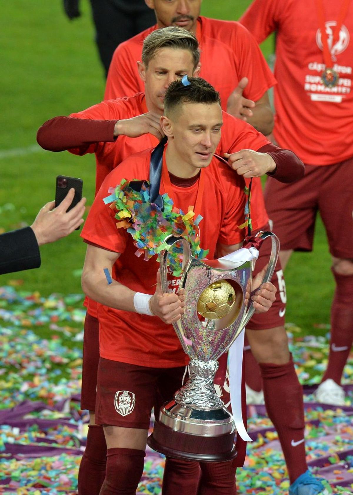Sărbătoritul Andrei Vlad și Giedrius Arlauskis, cei mai buni de pe teren în Supercupă » Câţi elevi ai lui Petrea au primit 4
