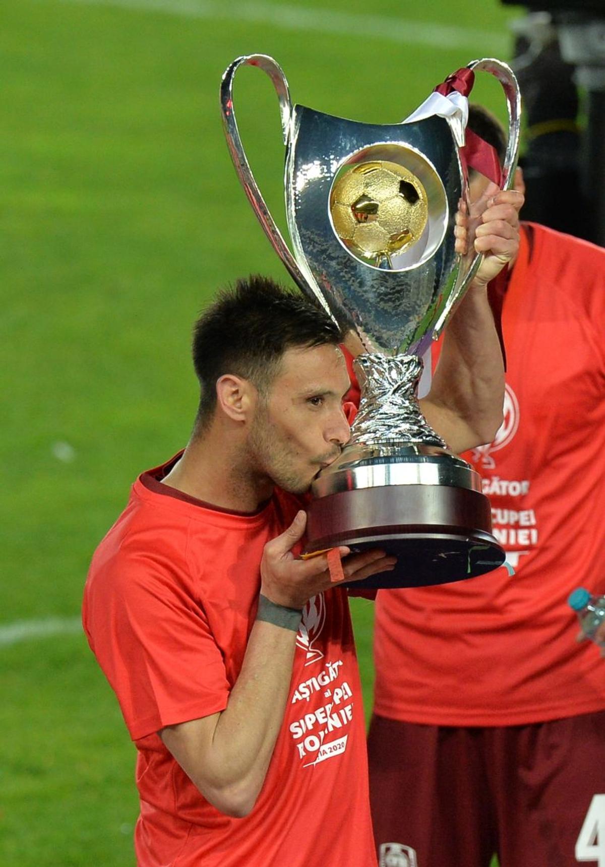 Sărbătoritul Andrei Vlad și Giedrius Arlauskis, cei mai buni de pe teren în Supercupă » Câţi elevi ai lui Petrea au primit 4
