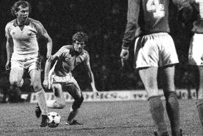 Episodul 2: România - Italia 1-0, în preliminariile pentru CE '84. Ladislau Boloni și-a amintit în cele mai mici detalii victoria: „N-am putut să dorm deloc după meci. Am jucat șah toată noaptea”