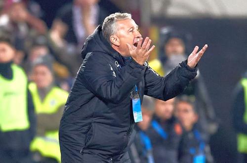 Dan Petrescu e recunoscut ca un antrenor extrem de recalcitrant