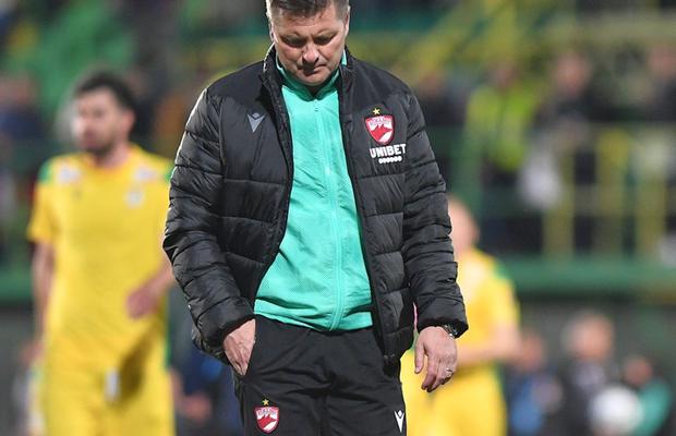 Dusan Uhrin, nervos după ce a dus-o pe Dinamo la baraj: „Nu e posibil așa ceva!”